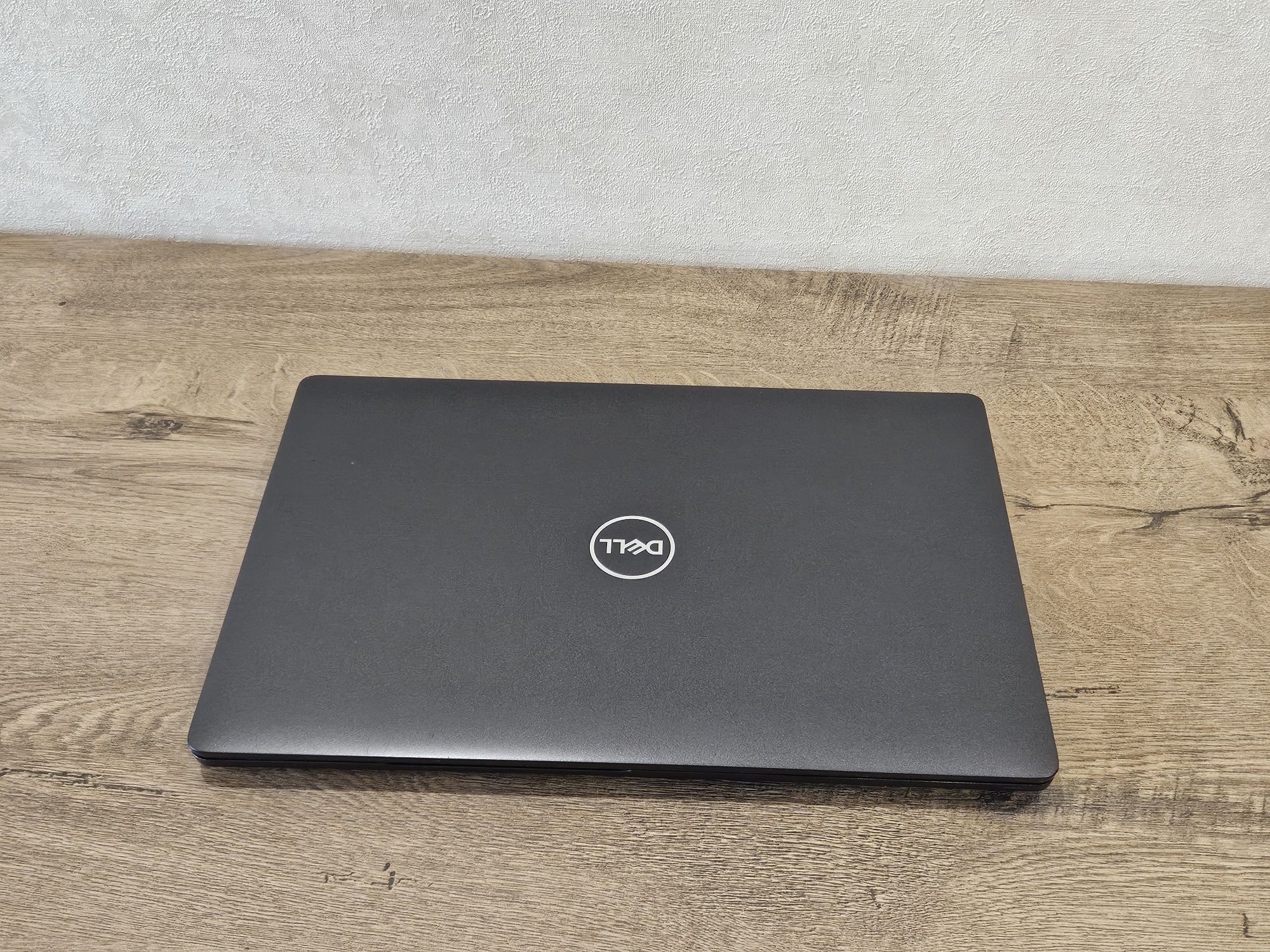 15.6 FullHD IPS Dell Latitude 5500 i7-8665U/8Gb/SSD 128Gb/4 години АКБ