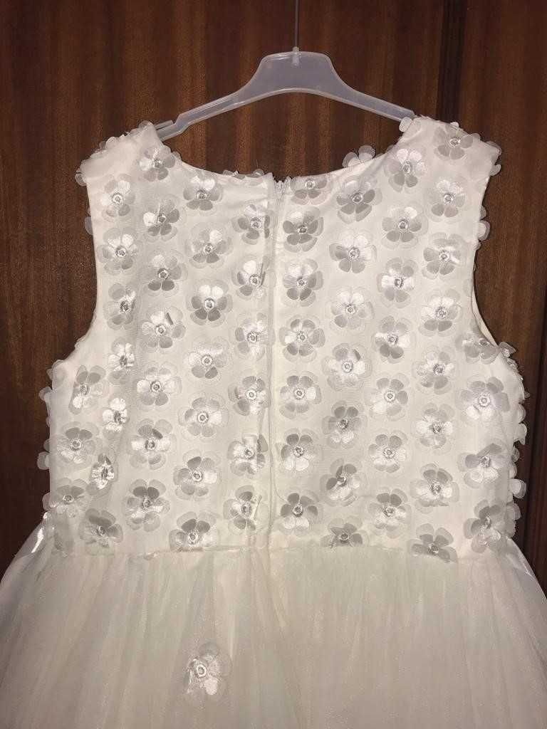 Vestido florido Cetim Sem Manga Decorado com Laço/Casaco Branco Malha