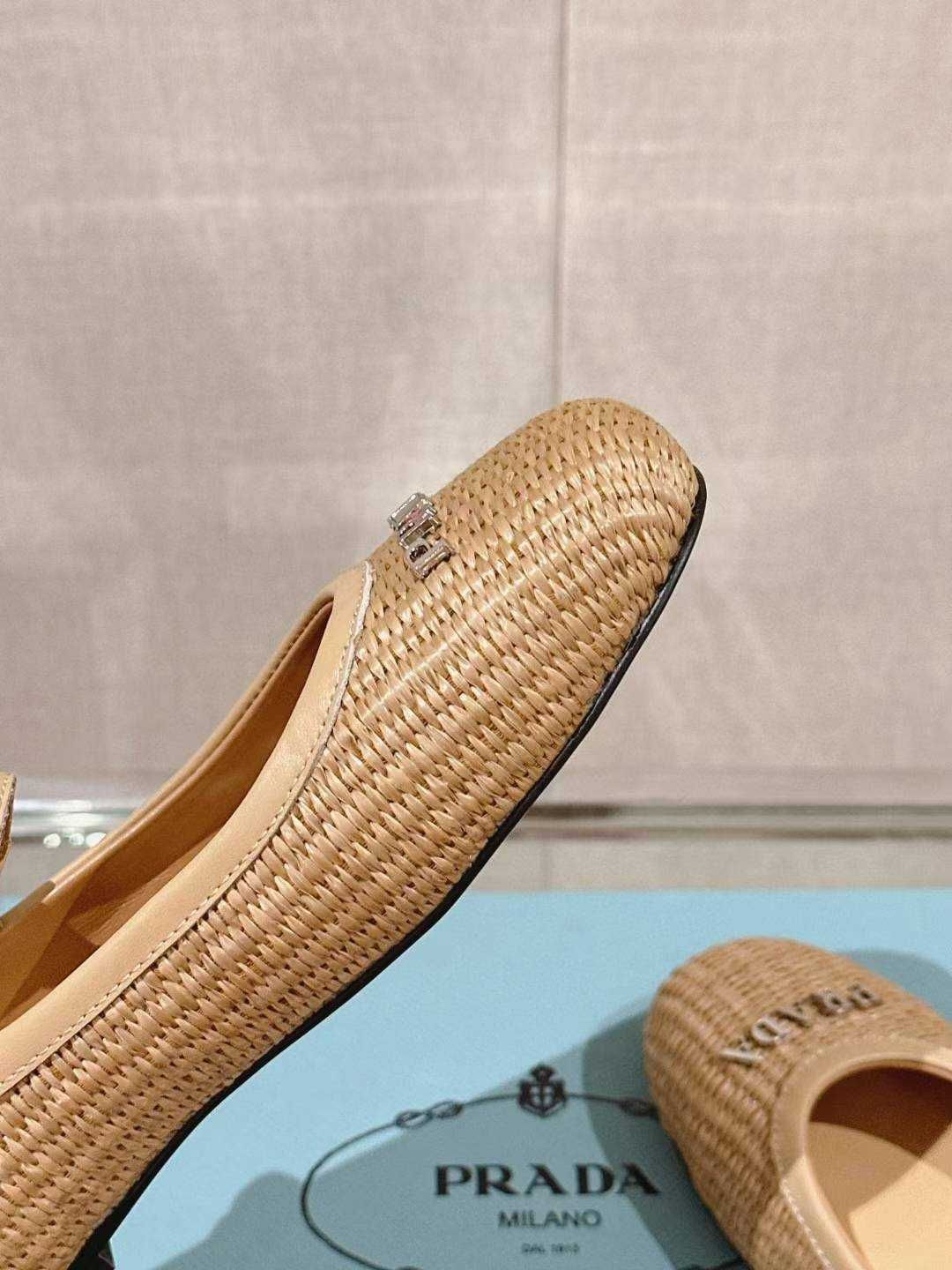 Buty, sandaly klapki, skora 110211