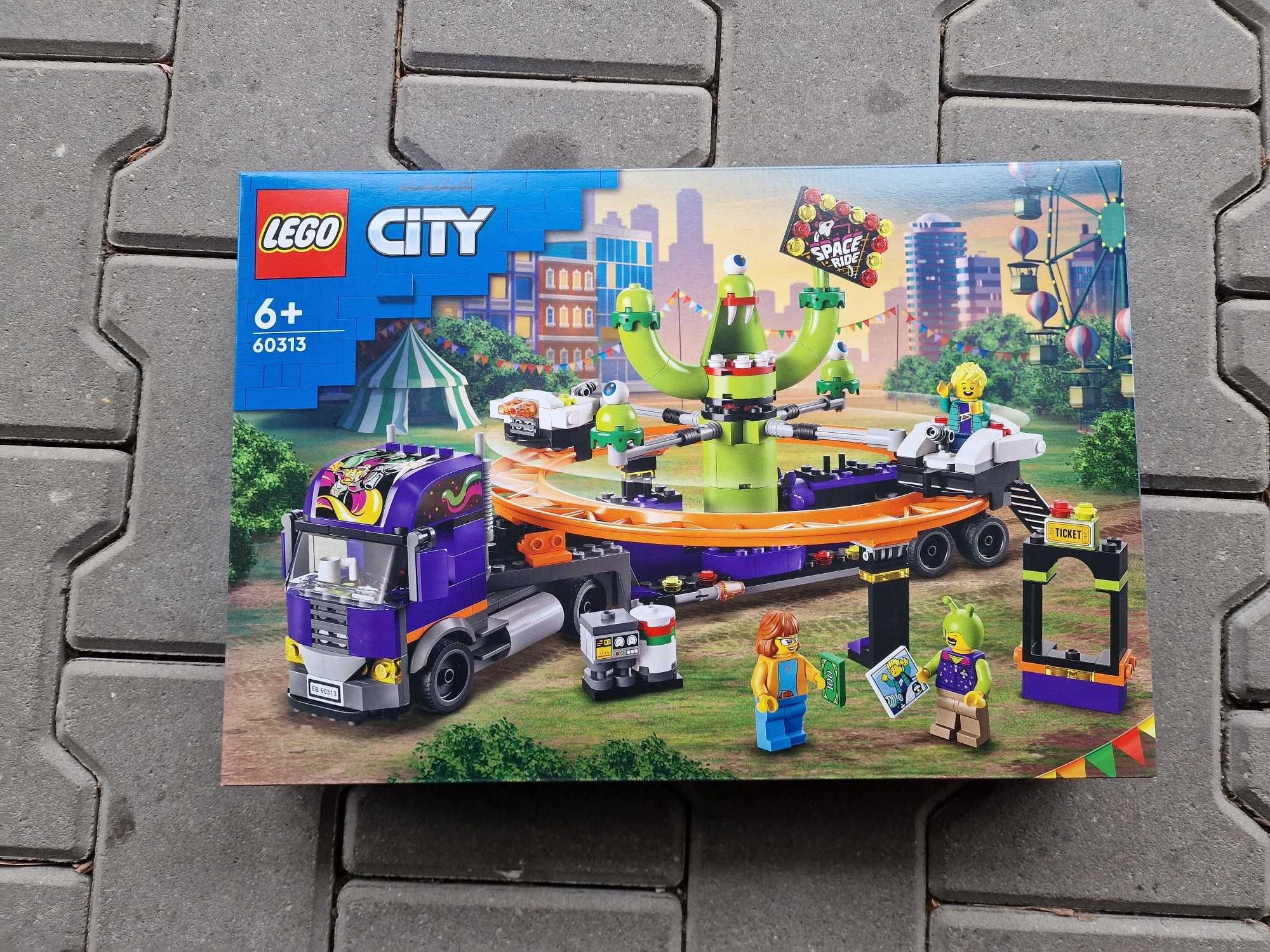 LEGO 60313 City - Ciężarówka z kosmiczną karuzelą