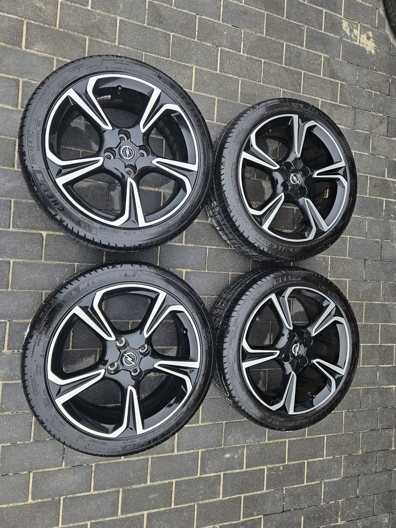 Alufelgi 17 Koła Opel Corsa F 4x108 lato