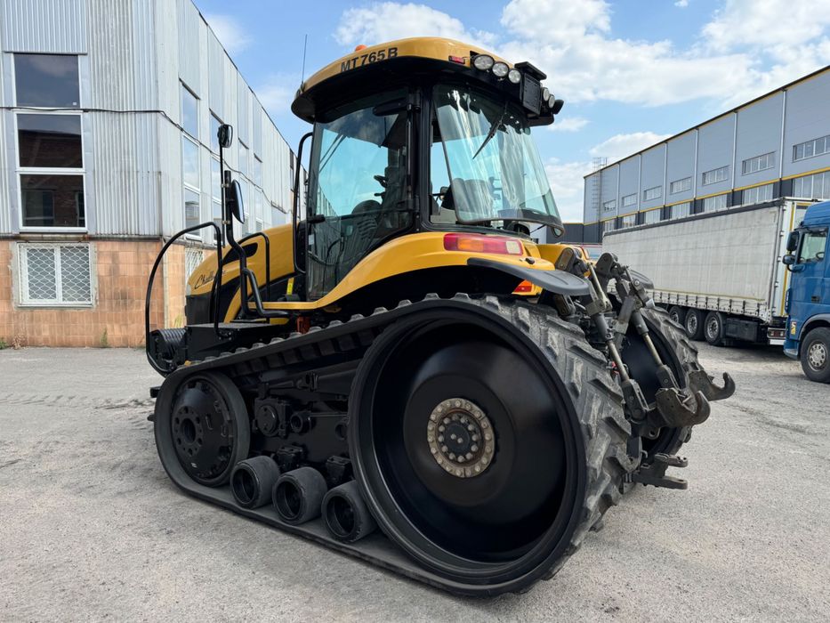 Продам трактор Challenger MT 765 B