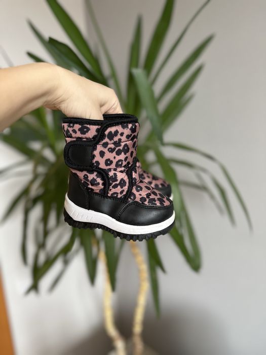 Дитячі зимові чоботи на дівчинку