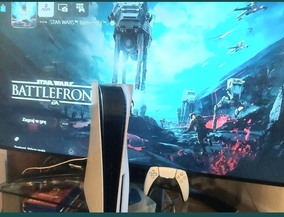 PS5 + 3 Gry,  Napęd,, Playstation