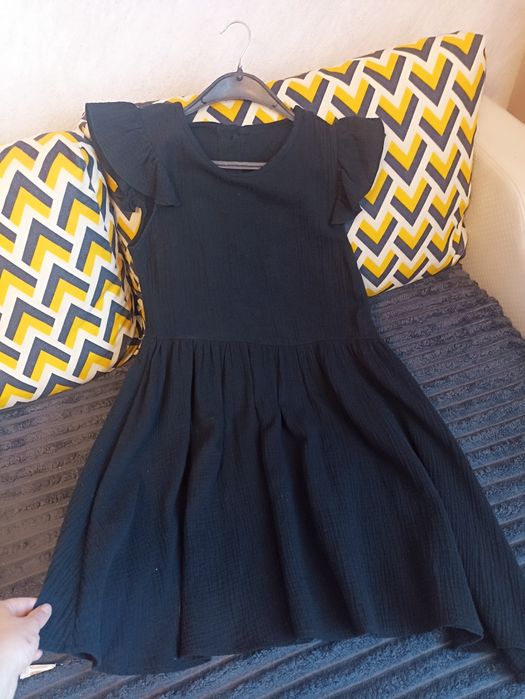 Сукня чорного кольору