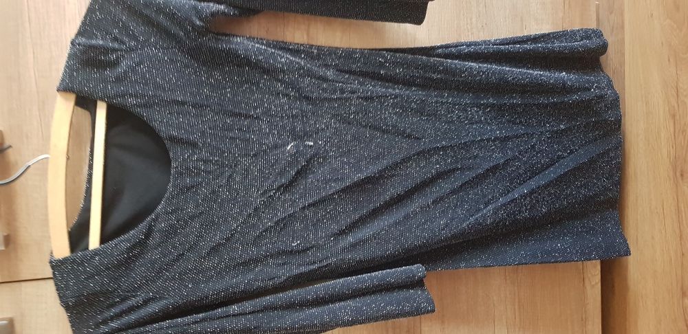 Sukienka przylegająca szary grafit z połyskująca nitka srebrną sexy