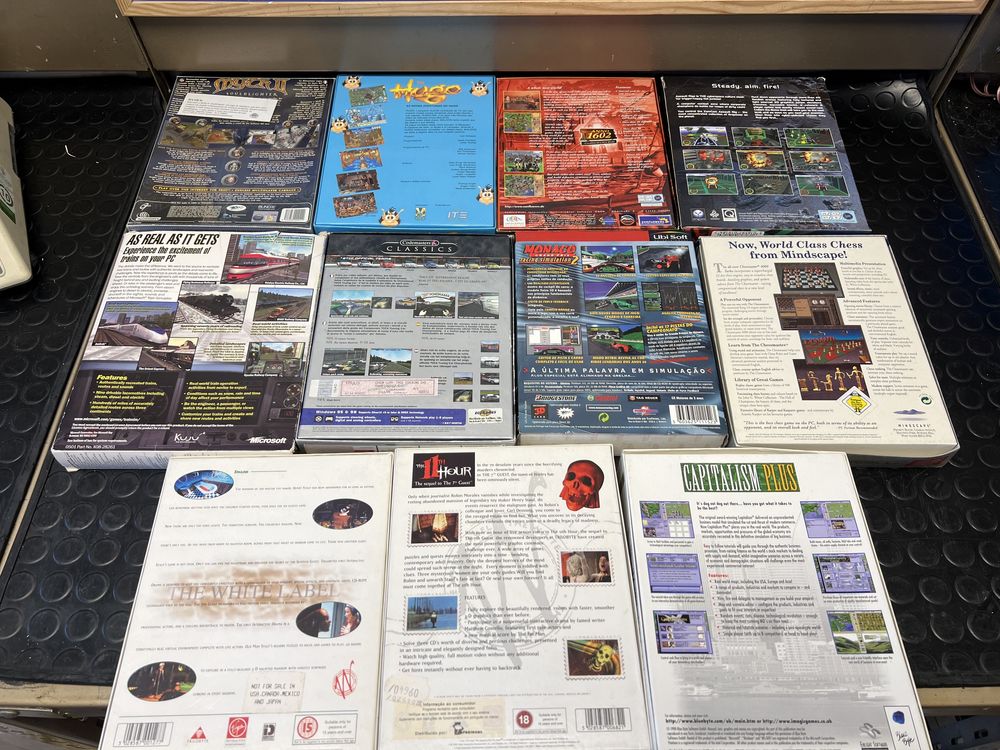 Lote de 11 jogos PC CDROM Train Simulator, TOCA, Monaco, Chessmaster