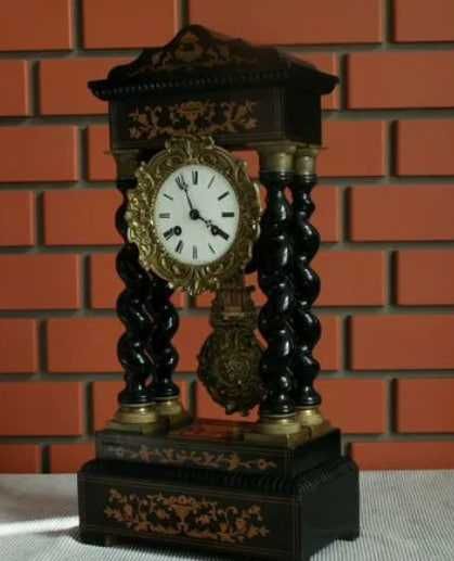 Antyczny zegar portykowy z mechanizmem bicia. Francja, Paryż, 19 wiek.