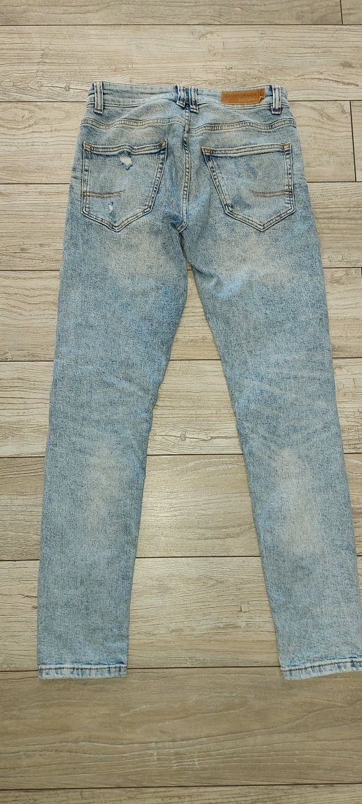 Spodnie jeansy dżinsy reserved r 28