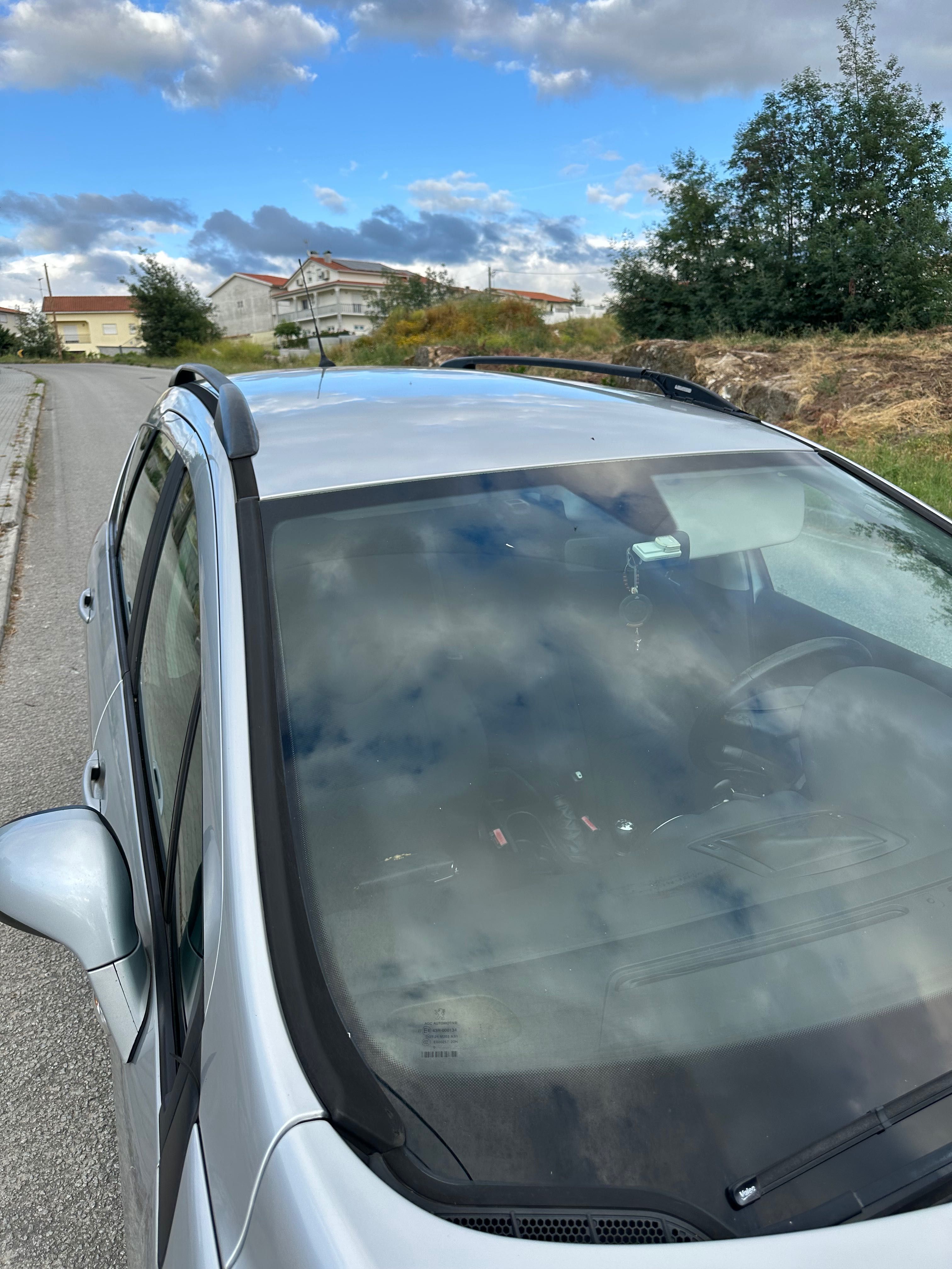 Peugeot 308SW cinzento