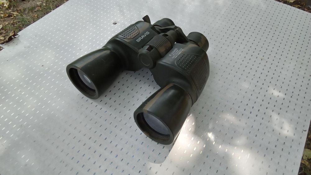 Бинокль BRAVIS 8-24x50 в хорошем состоянии