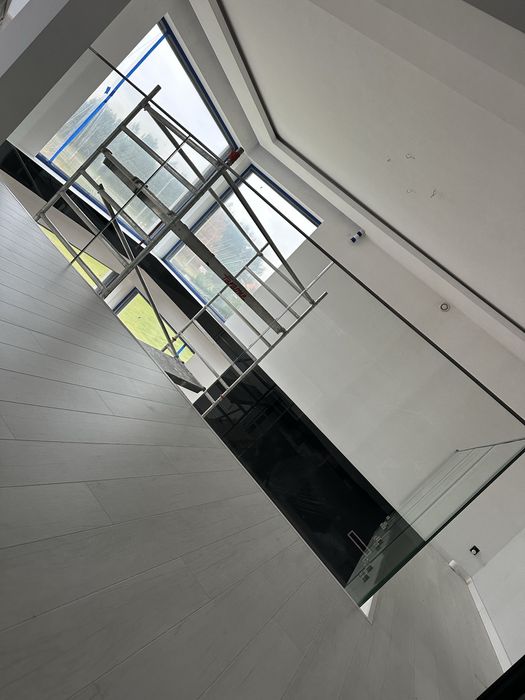 Balustrady szklane, nowoczesne, bezpieczne,