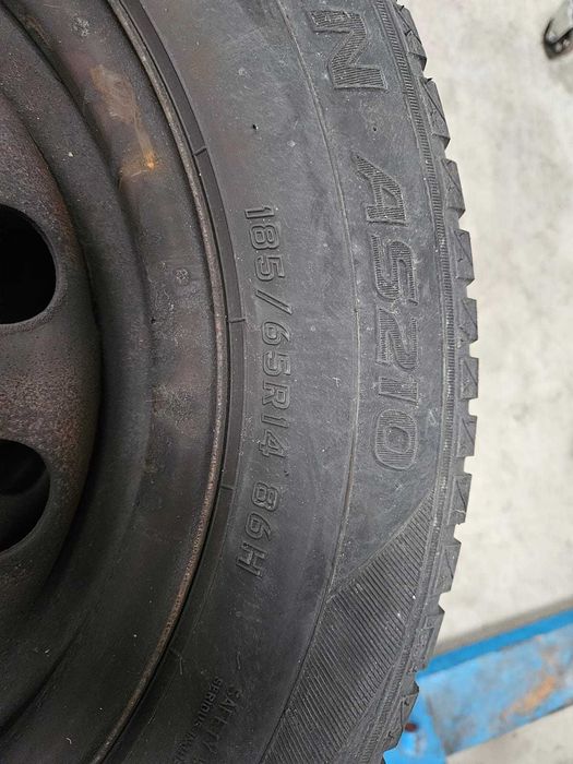 Komplet Kół Opony Zimowe M+S 185/65R14 Felgi Stalowe Nissan Micra K12