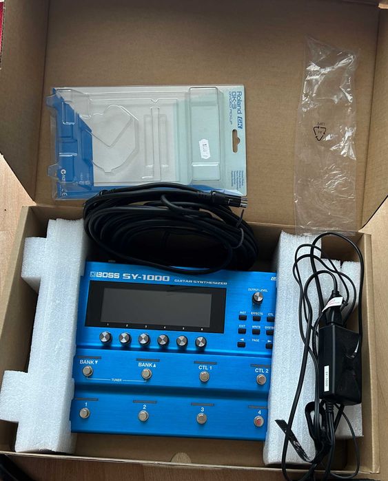 Boss SY-1000 + Roland GK-3 Pickup