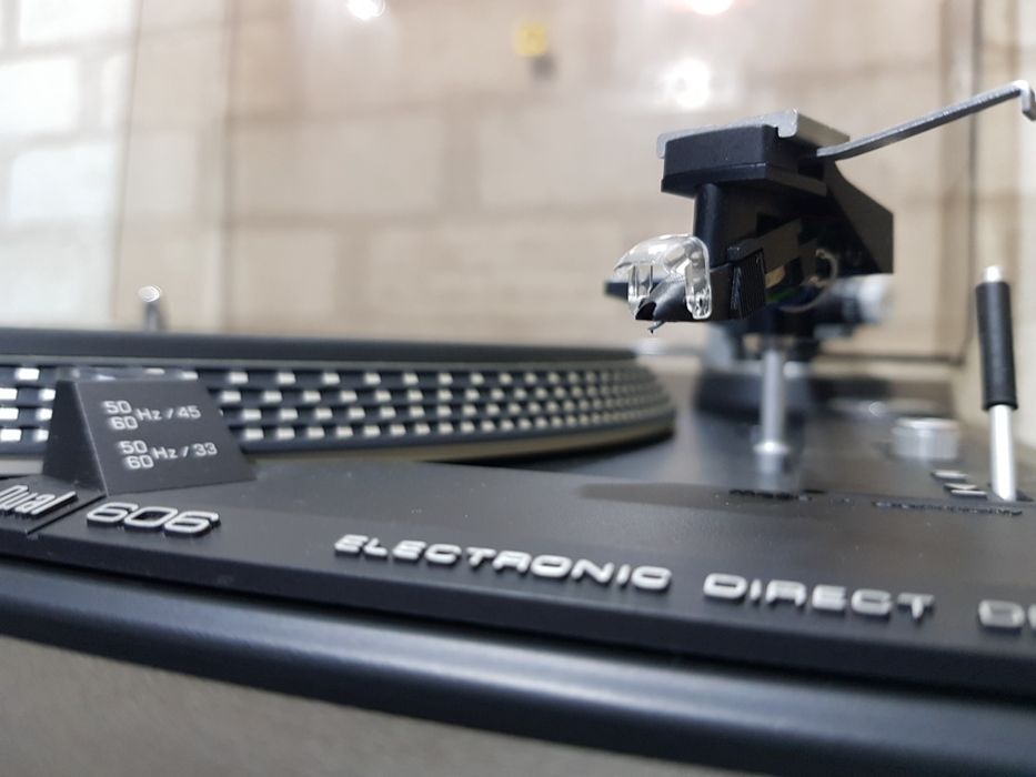 Прямий привід! Вініловий/виниловый проигрыватель Dual CS 606