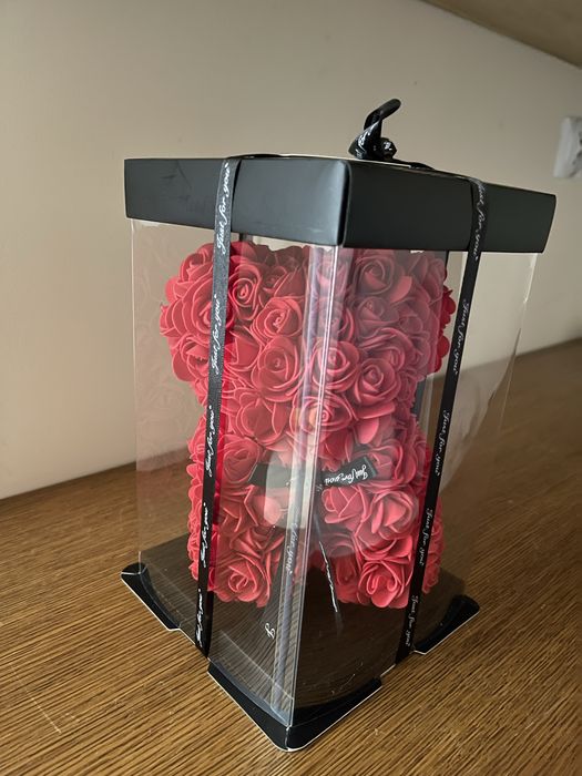 Miś różany z róż Prezent na walentynki