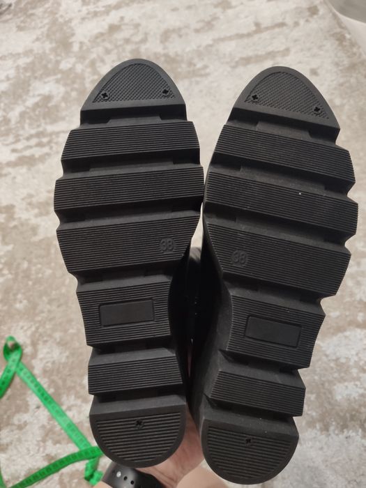 Жіночі шкіряні осінні сапожки