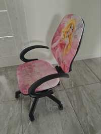 стілець для дівчинки