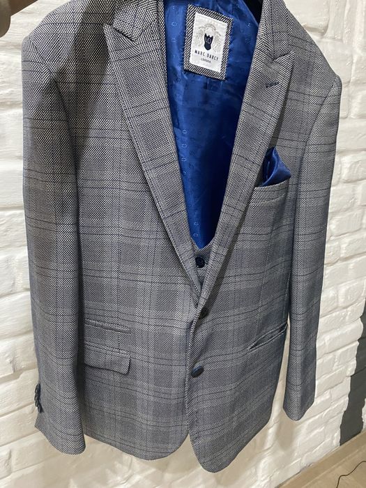 Піджак і жилетка marc darcy