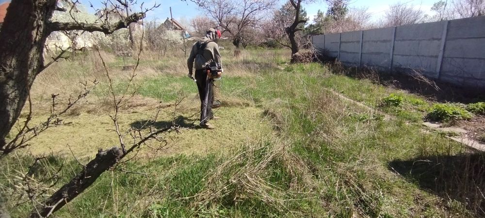 Покос травы,уборка участка,демонтаж ,вывоз веток,дробление веток,спил