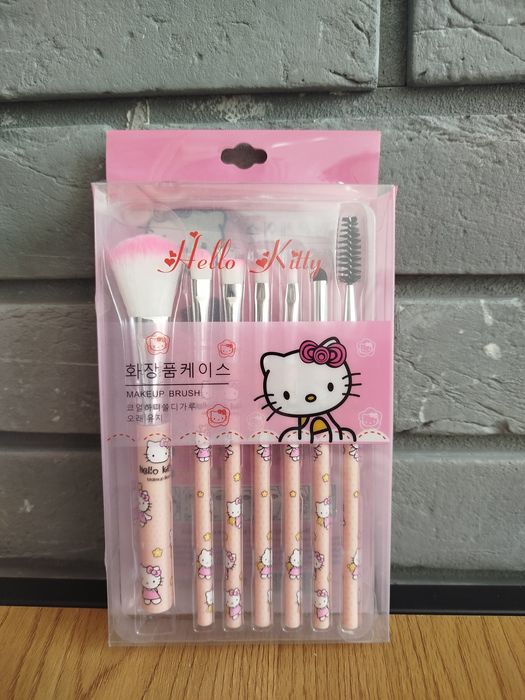 Zestaw pędzli do makijażu Hello Kitty