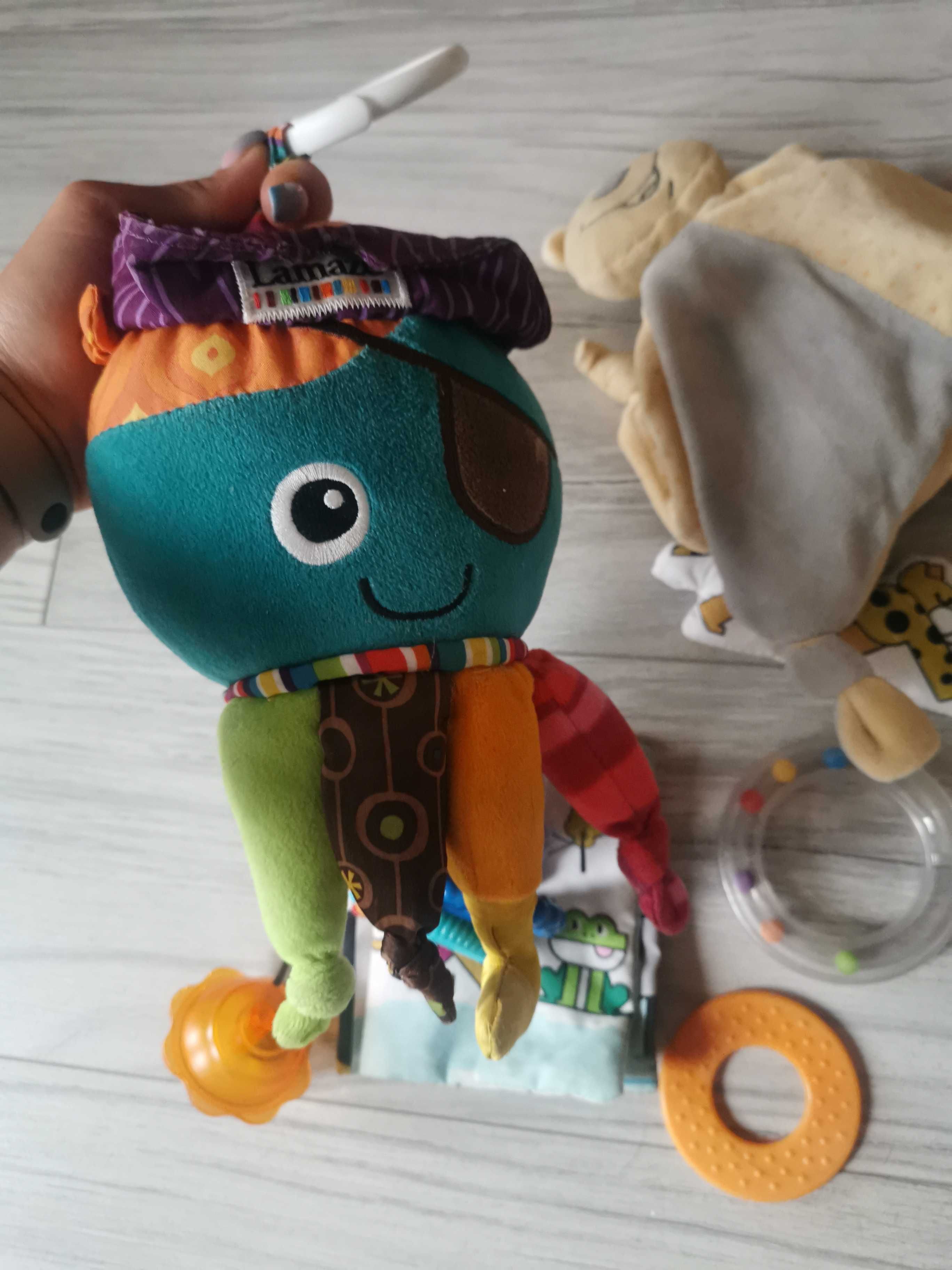 Zestaw gryzak Grzechotka do wózka tomy lamaze Kubuś Puchatek