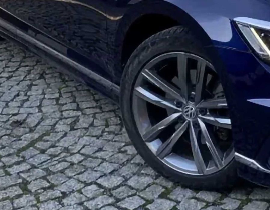 Sprzedam Koła 18 felgi  Passat B8 z oponami zimowymi