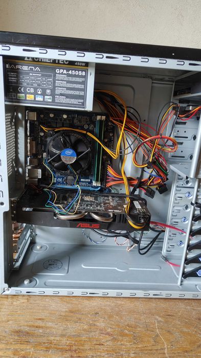 Komputer  Windows 11 (i5 3470+RX 570,8gb ram)-AKTUALNE