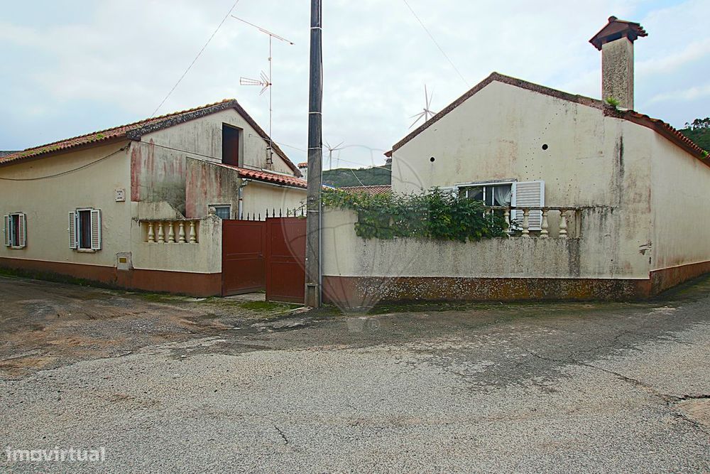 Moradia T4 para venda