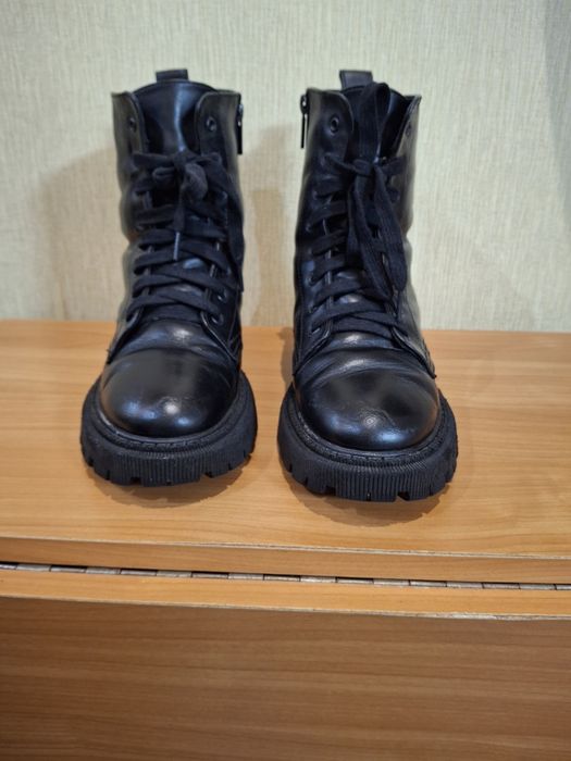 Зимові ботинки на дівчину - підлітка