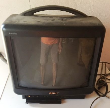 televisão pequena sanyo