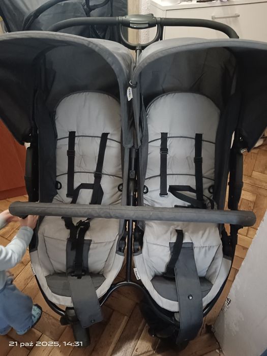 Wózek spacerowy dla bliźniąt lub rok po roku