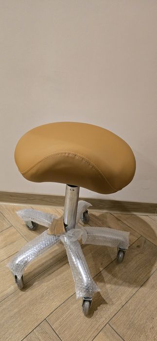 Fotel fryzjerski kosmetyczny Siodło hoker