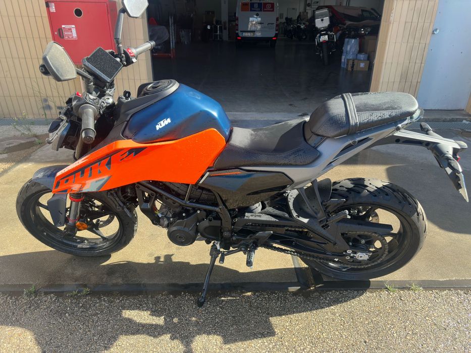 KTM DUKE 125 de 2024