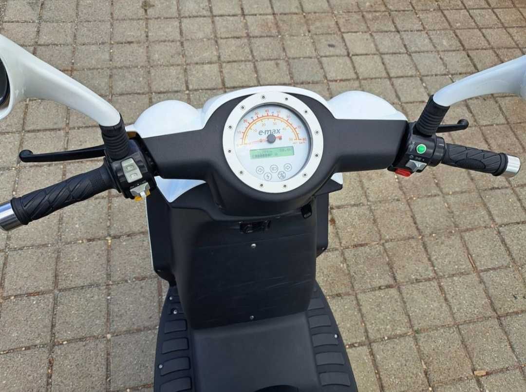 Mota Elétrica Emax 90 S