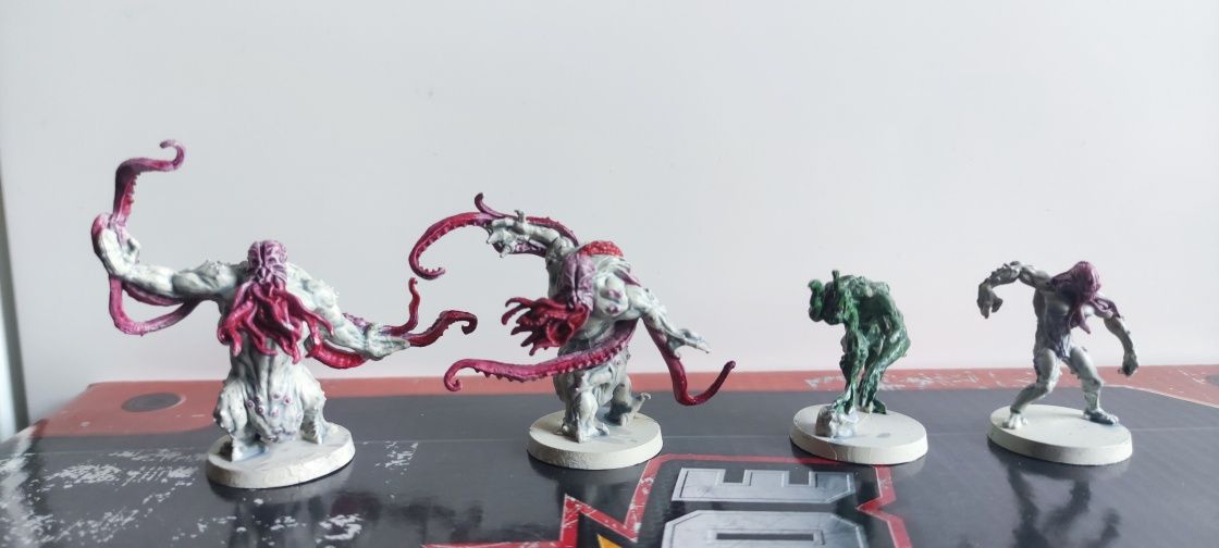CMON Zombicide Najeźdźca Pomalowany