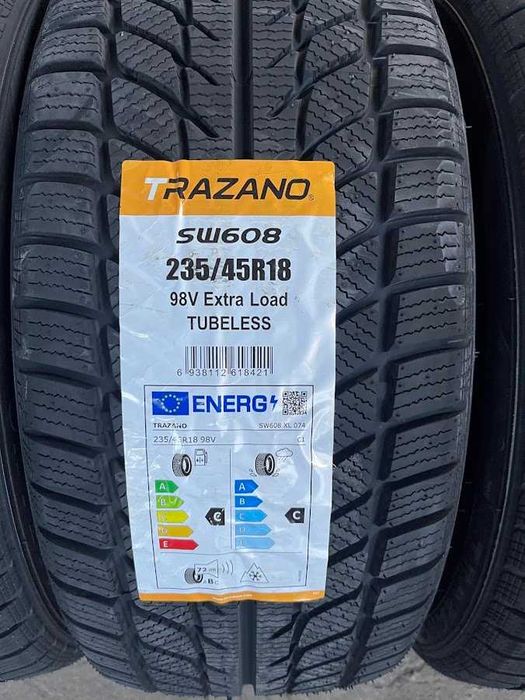 235/45R18 Trazano SW608 nowe opony zimowe 2025r