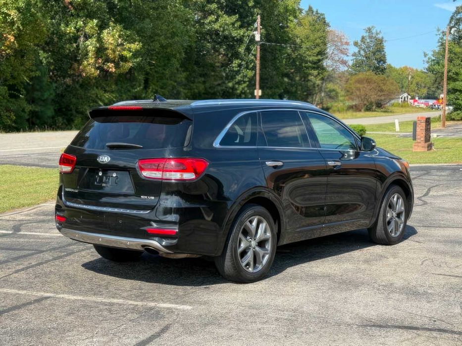 Kia Sorento SX Limited V6      2017