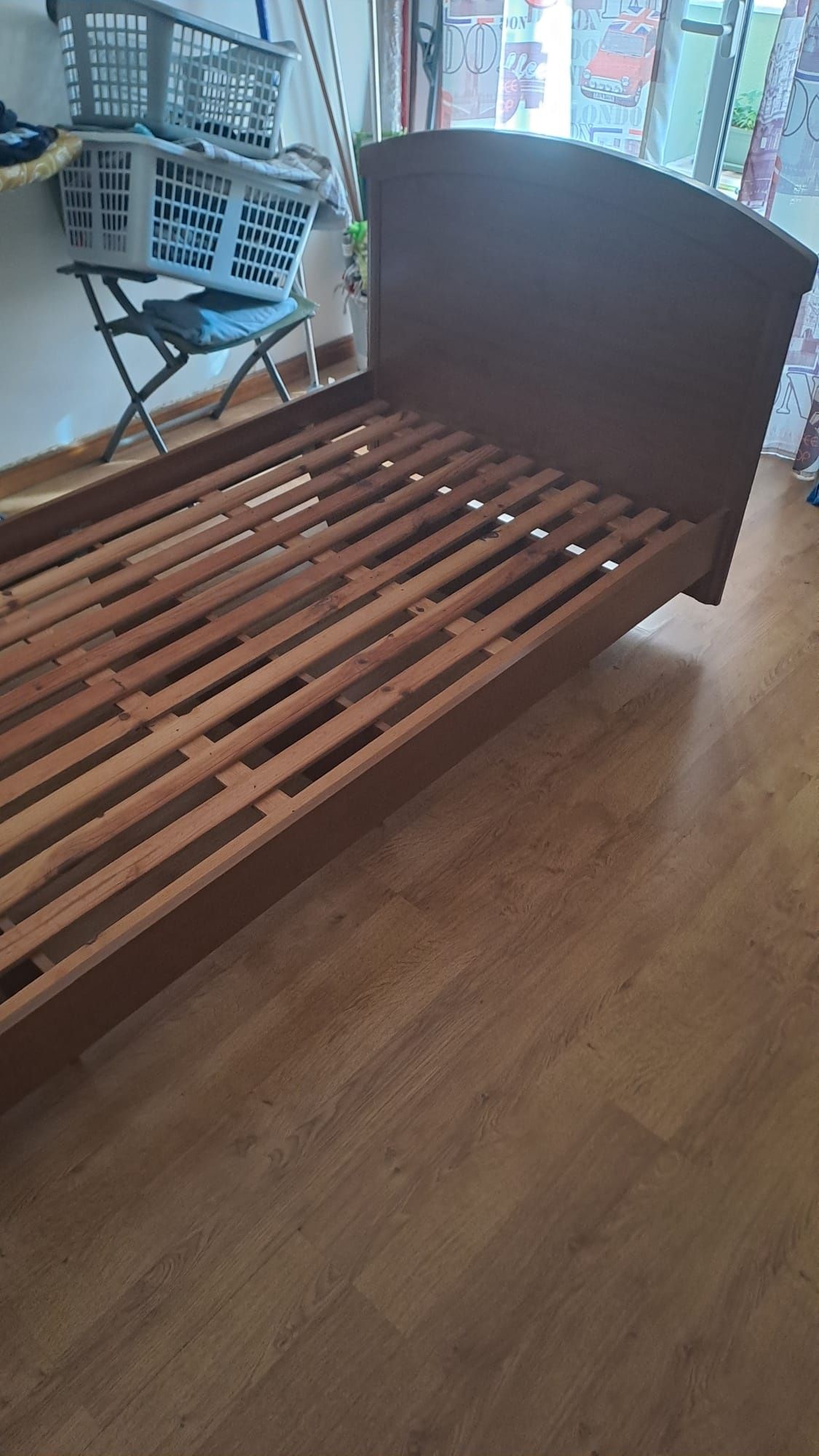 cama de solteiro em bom estado