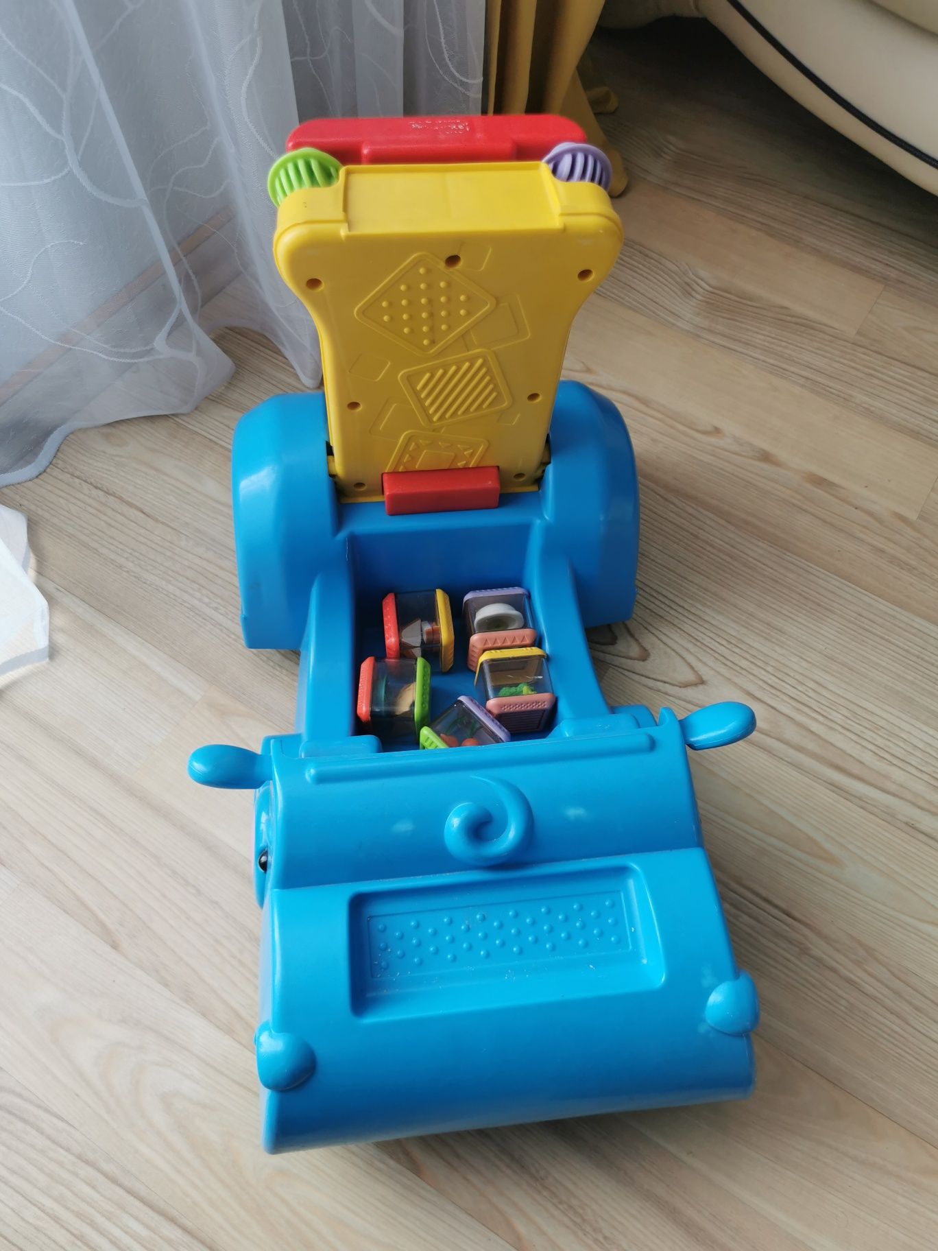 Jeździk pchacz Fisher Price Hipcio