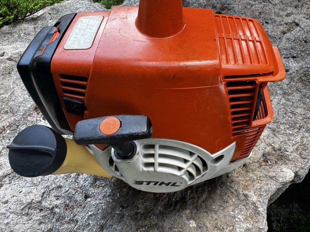 Kosa spalinowa Stihl FS200 FS 200 2,2KM 100% sprawna/ładna!