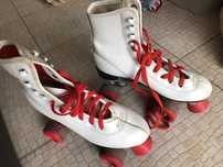 Patins 4 rodad brancos numero 38 em bom estado