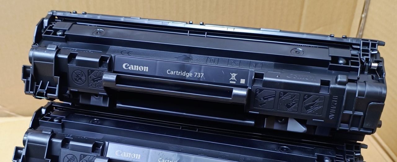 Картридж оригінальний пустий Canon 737