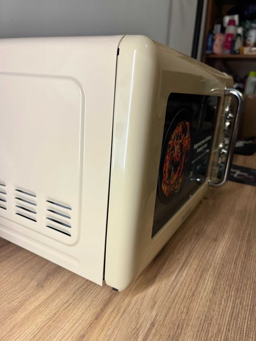 Mikrofalówka Cecotec Proclean 3010 Retro, 20 L, 700 W, Nowa z defektem