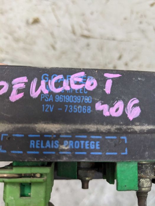 Peugeot 406 Citroen Xsara I 2.0 HDI Przekaźnik Świec Żarowych
