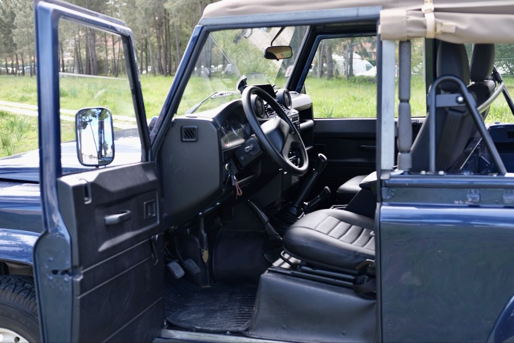 Land Rover Defender 90 SW 2.4 CRD S