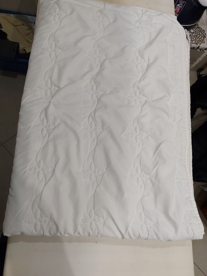 Одеяло суперкачество Ковдра синтепон-микрофибра 2м*2м плот 500грамм/м2