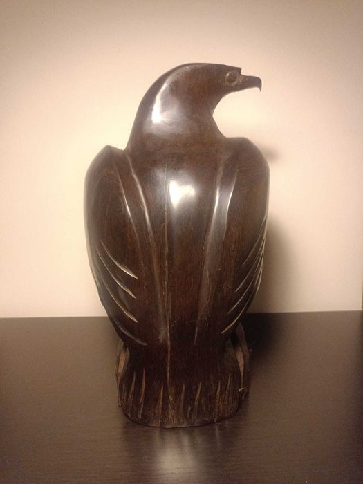 Estátua de madeira (Aguia/Falcão) (Escultura de madeira genuína)