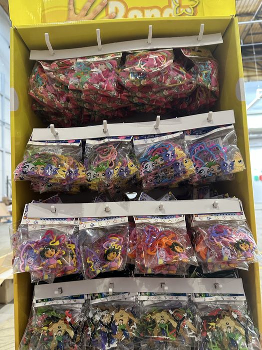 Stojak Silly Bandz gumki bransoletki Marvel Petshop Ben Ten Spongebob