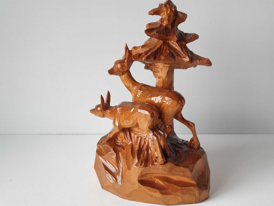 різьба по дереву  " козуля з малюком "1961 р